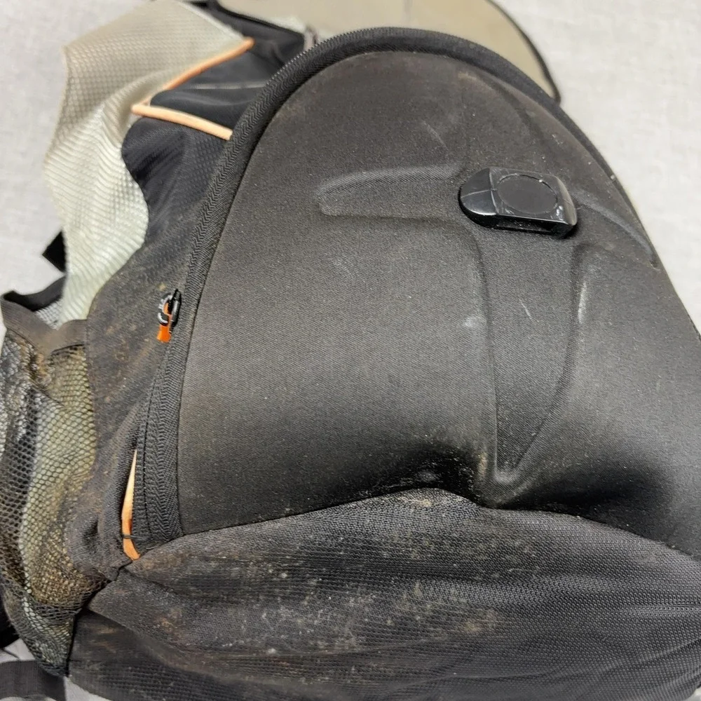 Zoot Shoulder Bag Mens One Size Black Hiking Pack Padded Straps 7 Pockets